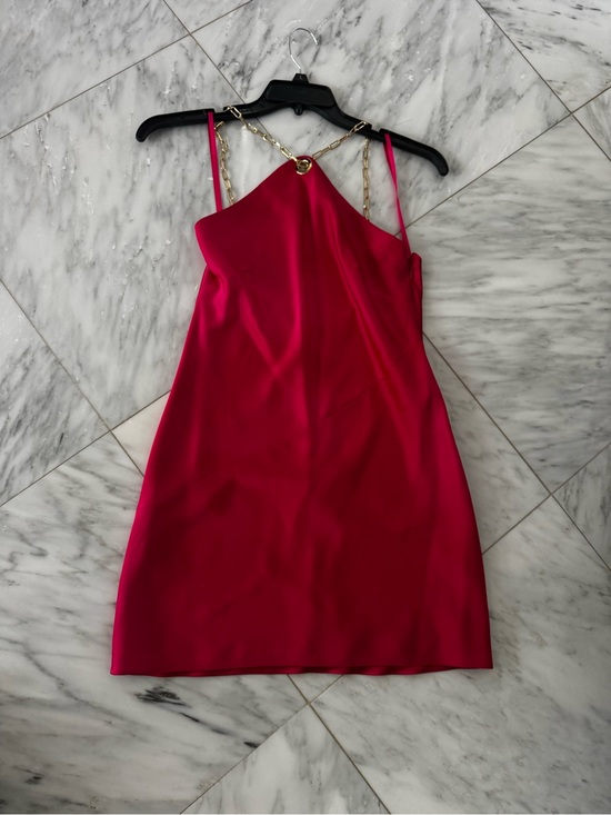 Gianni Bini Dresses & Skirts - Gianni Bini Fuchsia Satin Mini Dress with Gold Chain